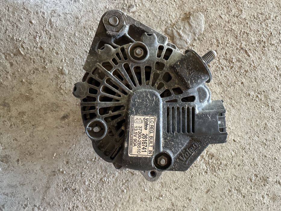 Генератор на huyndai accent 2011