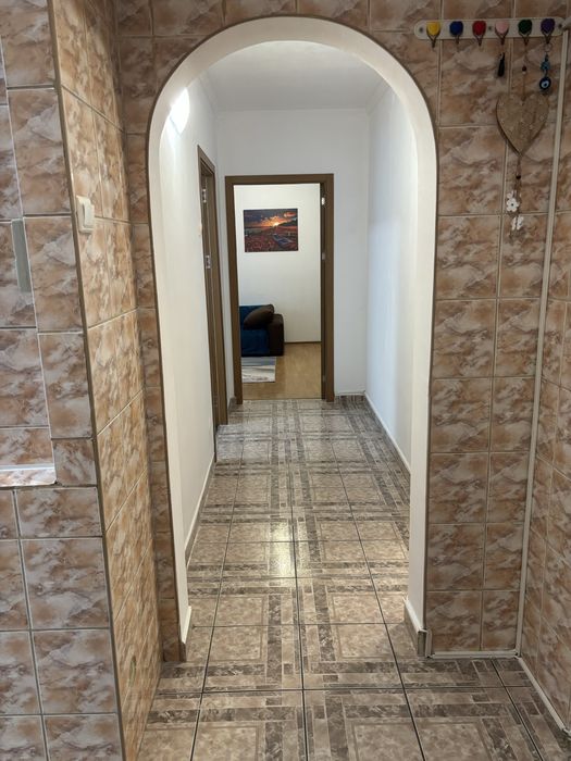 Vand apartament 2 camere,54 m,decomandat,patrer inalt