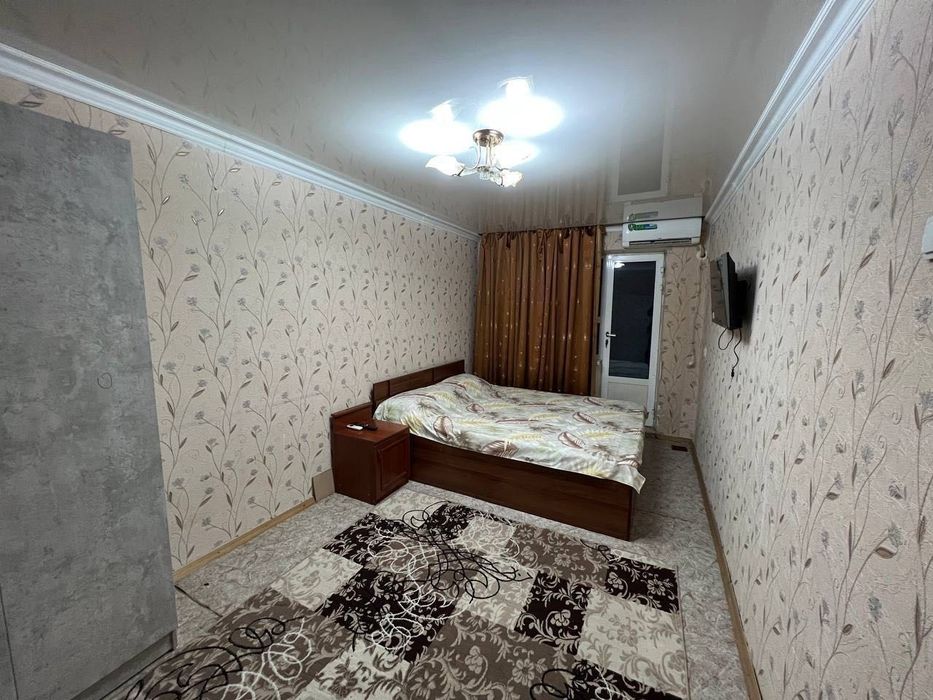 Сдается 1 комнатная квартира 
С обстановкой 
В горде Алмалыке