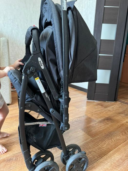 Детская коляска.