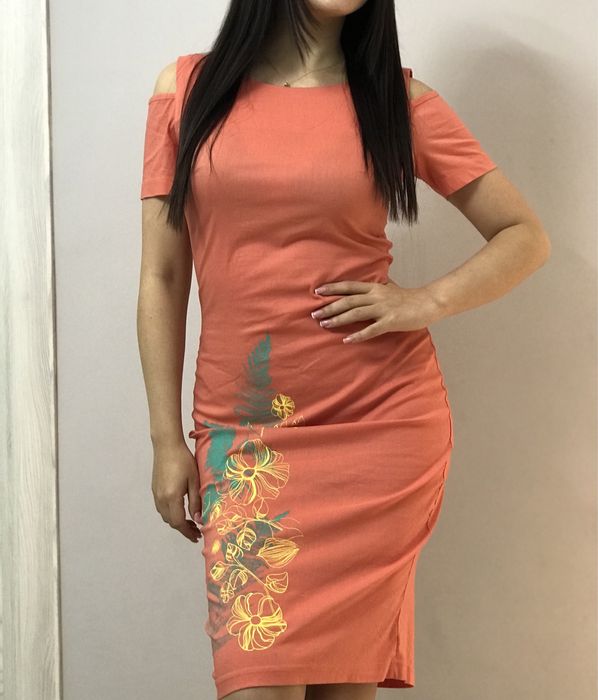 Платье с открытыми плечиками Турция