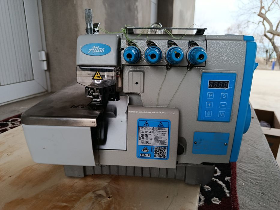 Atlas averlok tikuv mashinasi