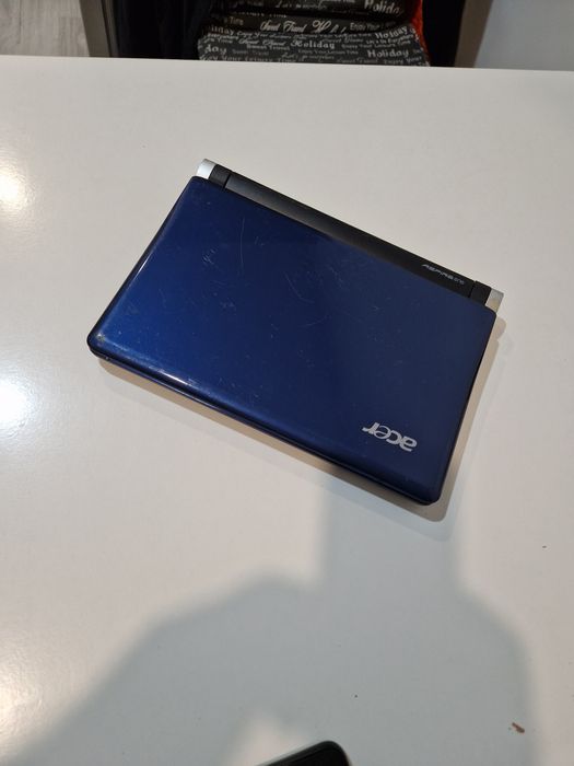 Laptop Acer cu Windows XP perfect funcțional