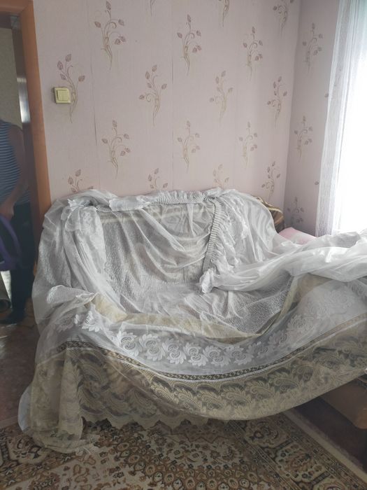 Продам штору  белую