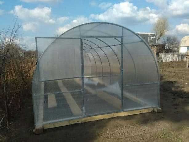 Теплица из поликарбоната