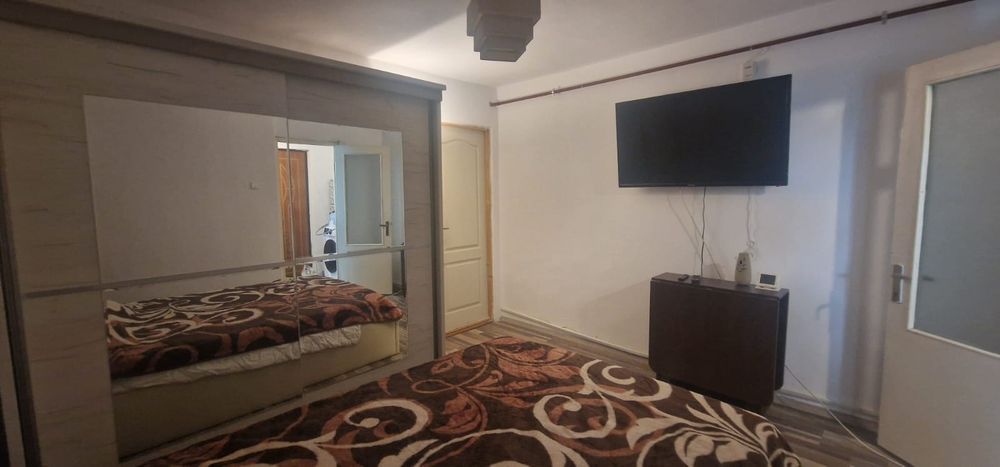 Închiriez garsoniera mobilata cartier Valea Rosie