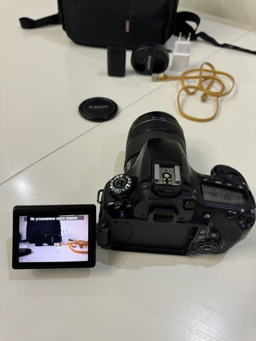 CANON 60D + 18-135mm