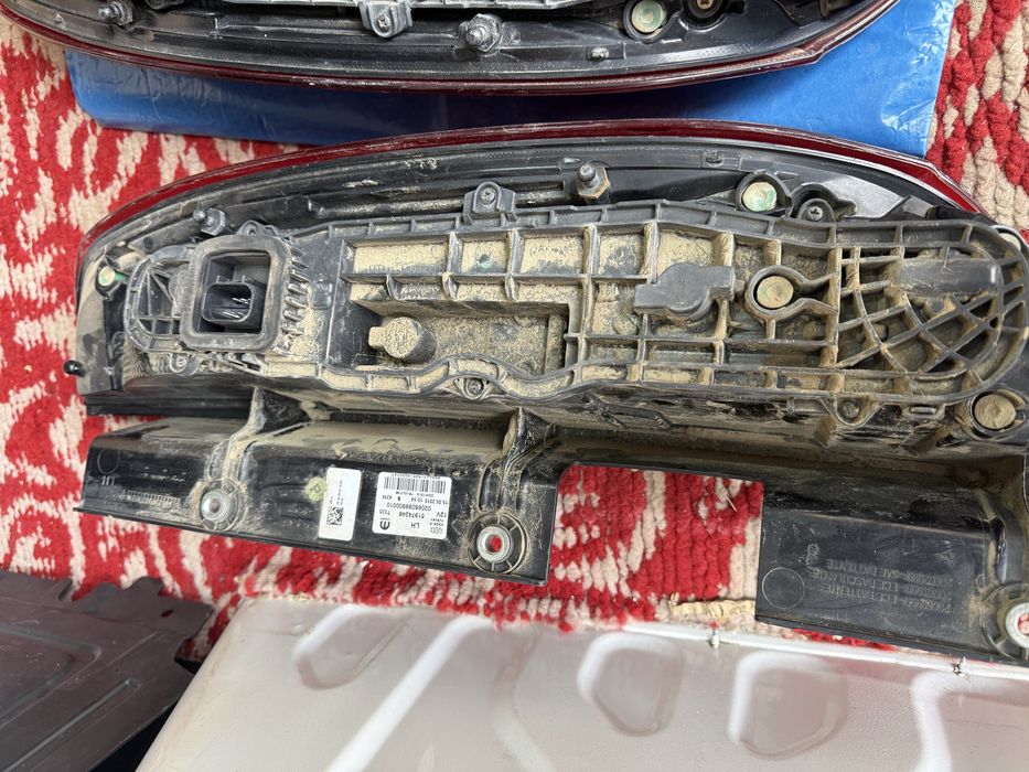 Stop Tripla Lampa Stanga Spate Fiat Doblo 2 Originala cu soclu!