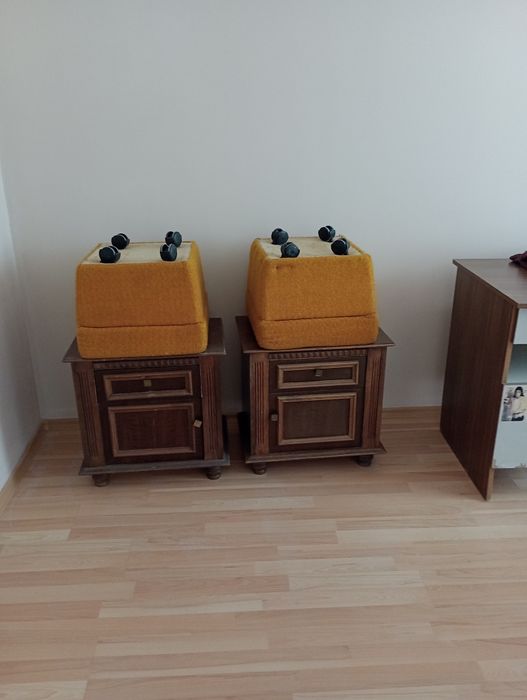 Продавам кухненски и холови мебели