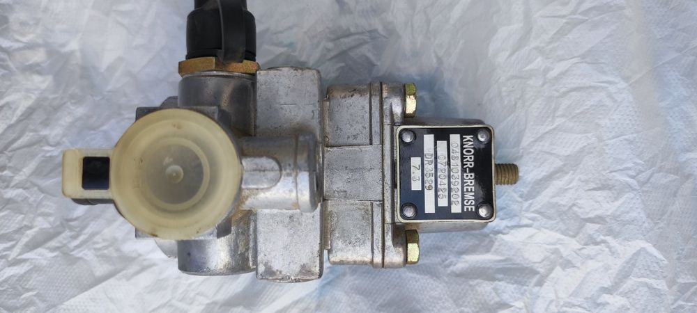 Регулятор давления KNORR-BREMSE - DR3529