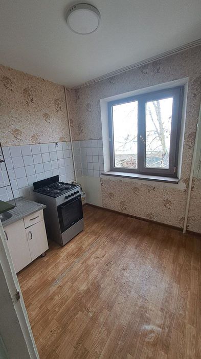 1 хонали Сотилади Кора Камыш 2/4 Грил бар