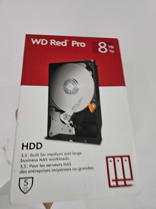 Hard extern 8tb nou la cutie.