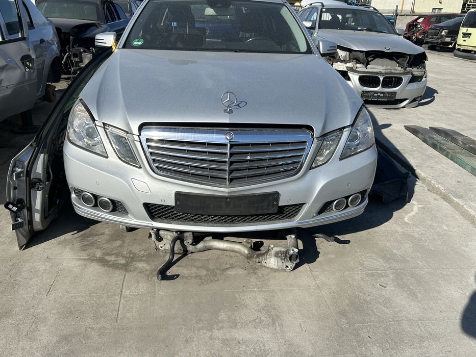 Bara fata Mercedes e class w212 an 2010 culoare 775 completa