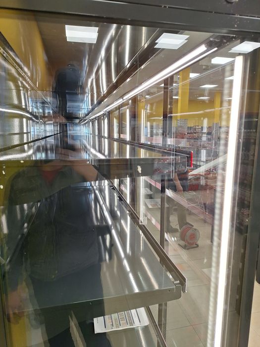 Енергоспестяваща крайстенна хладилна витрина на контакт, 2500мм