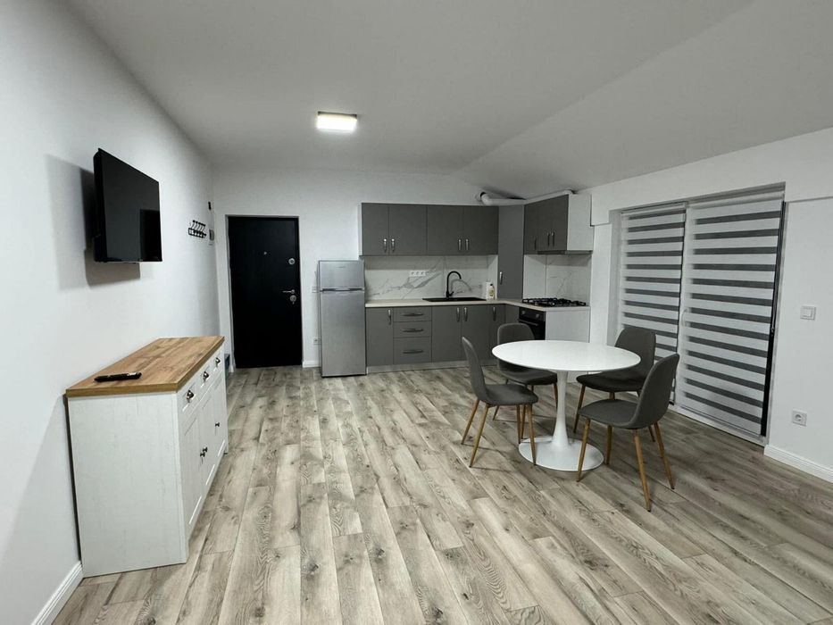 Apartamente de închiriat