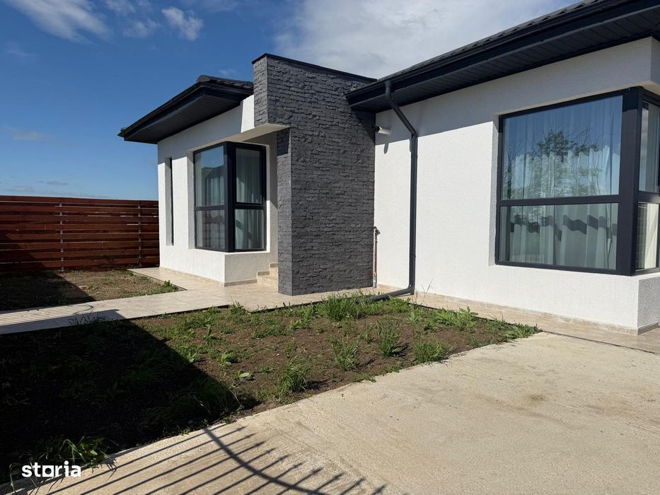 Casa individuala parter - 3 camere- 2 bai - teren 375mp