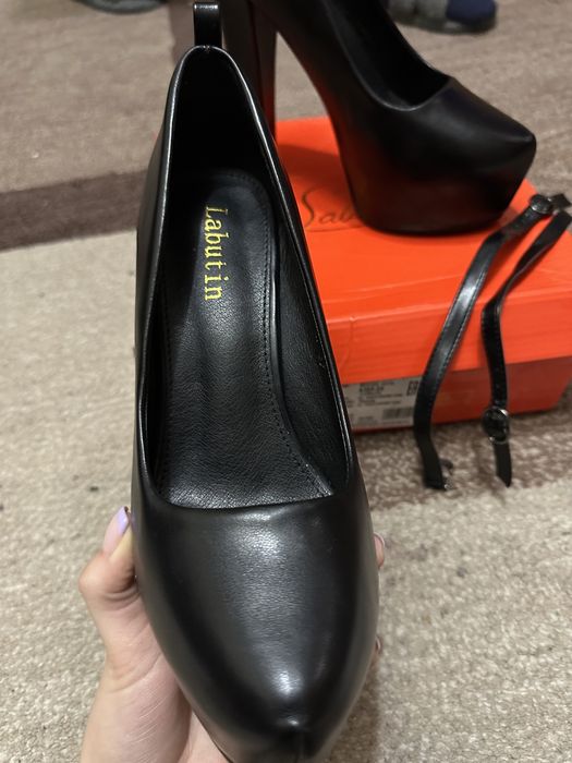 Каблуки женские