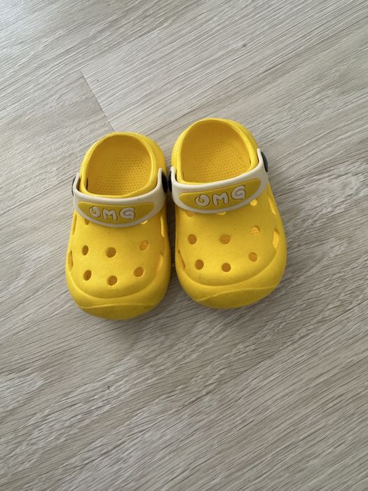 Детские сланцы и кросовки