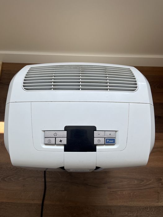 Vând dezumidificator De’Longhi DD230P,