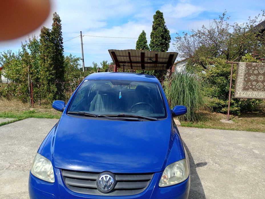 Vând VW Fox,motor 1,2 benzina an fabricație 2007 stare foarte bună, întreținut, preț 1400 euro