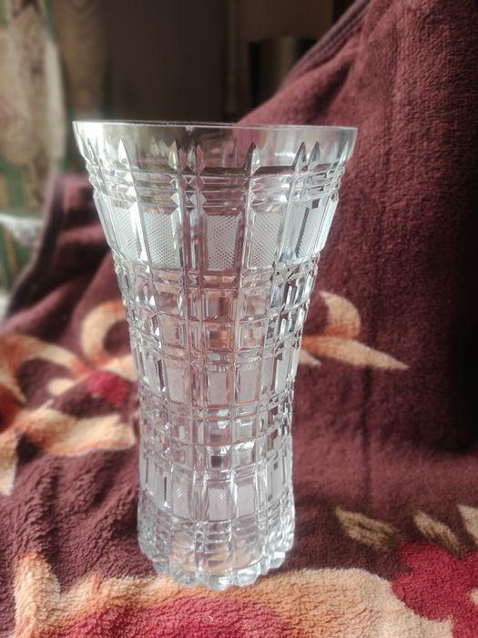 Вазы хрустальные