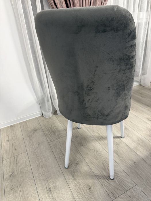 Vand scaune catifea gri
