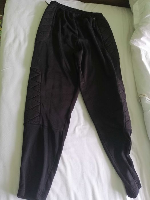 Продавам вратарска клин на Пума