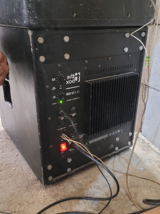 Subuwer activ de 600v cu 2 boxe vlliodor și Anca o boxa - bass pasiva pnt detalii în mesaj
