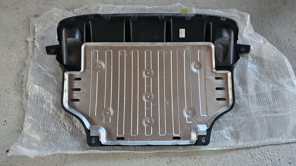 Scut spate(diffuser) Clio 3 RS 8200450985