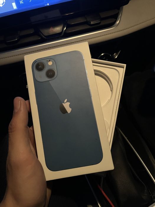 Продам Айфон 13 в хорошем состояний