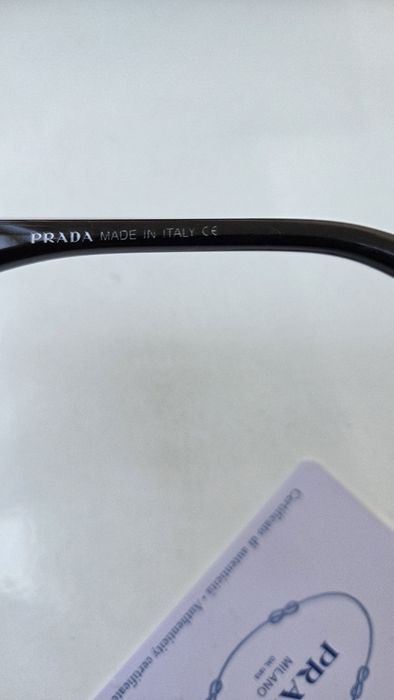 Слънчеви очила Prada