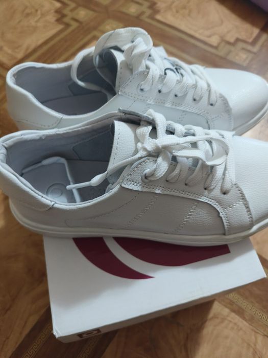 Продам срочно кеды