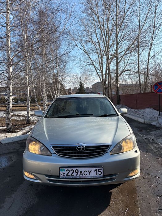 Продам машину тойота Камри
