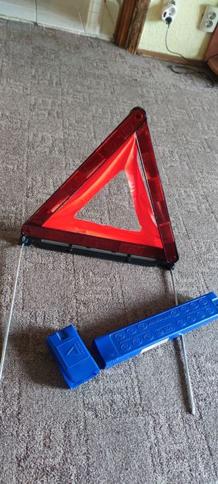 Triunghi reflectorizant BMW E90