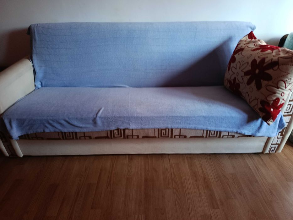 Vând mobila de apartament
