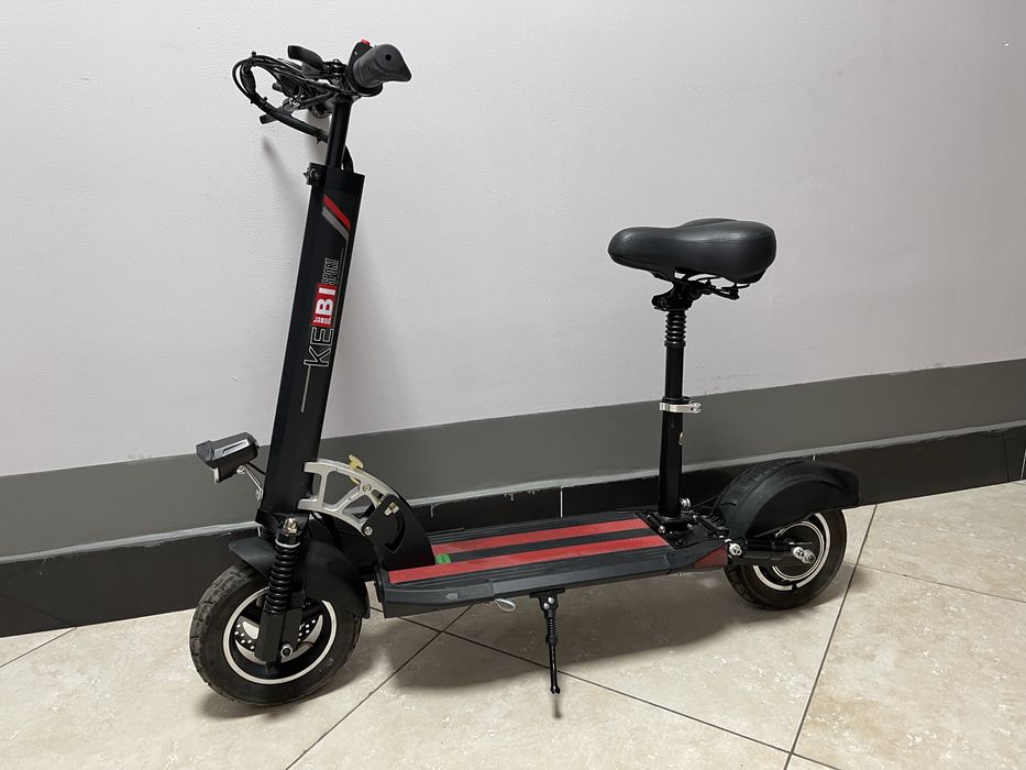 Электросамокат в отличном состояний