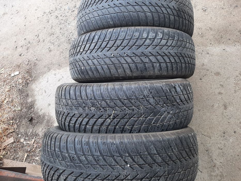 Продам шины. 245/65/17 нокиа