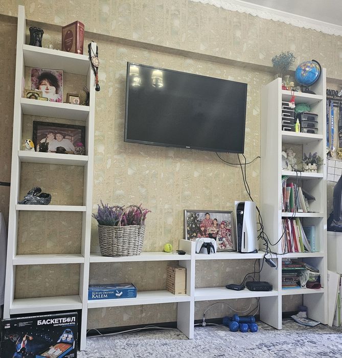 Продам настеную полку