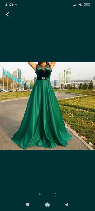 Продам вечерние платья