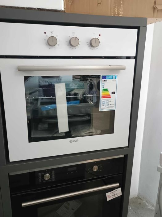 Нова Фурна за вграждане VOX 65L EBM2110W