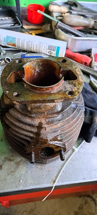 Цилиндър на панония 250  1954 -1975