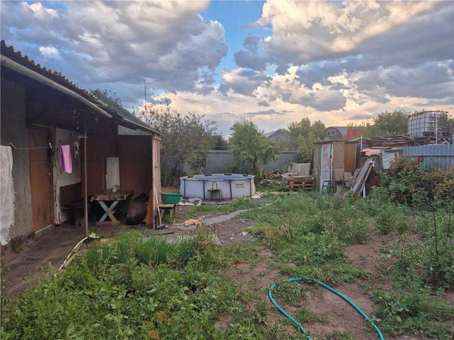 Продам 4 комнатный дом в центре соцгорода.