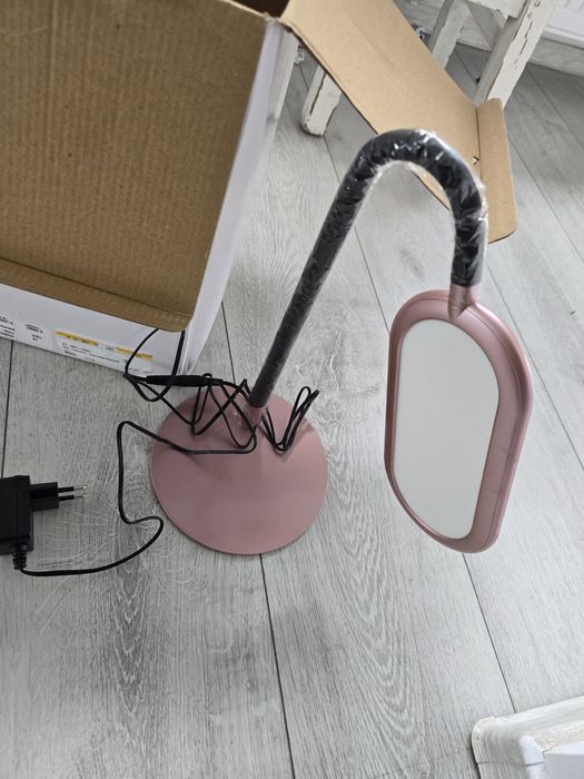 Lampă Led diferite moduri de folosire