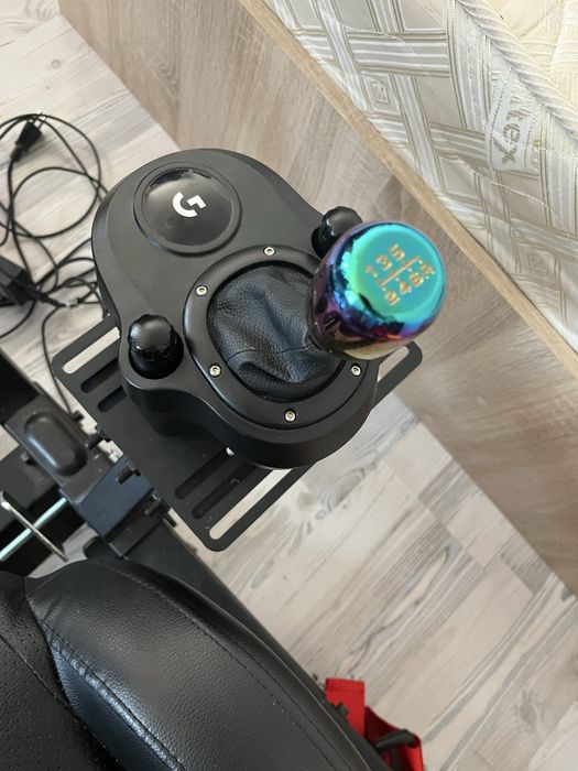 Volan Logitech g923+scaun racing wheel