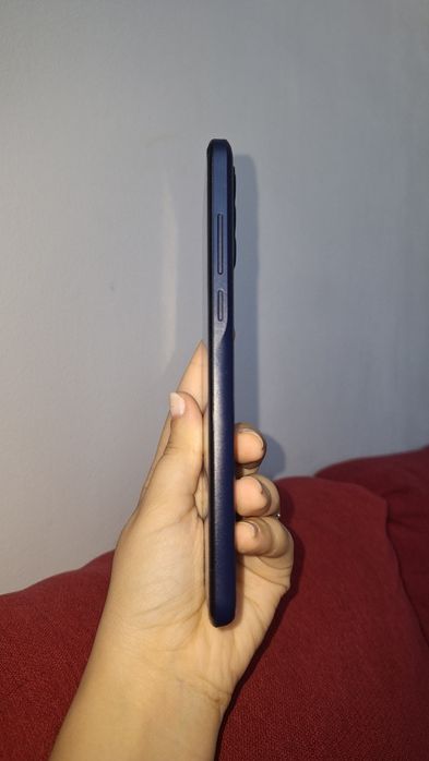 TCL 305 - чисто нов