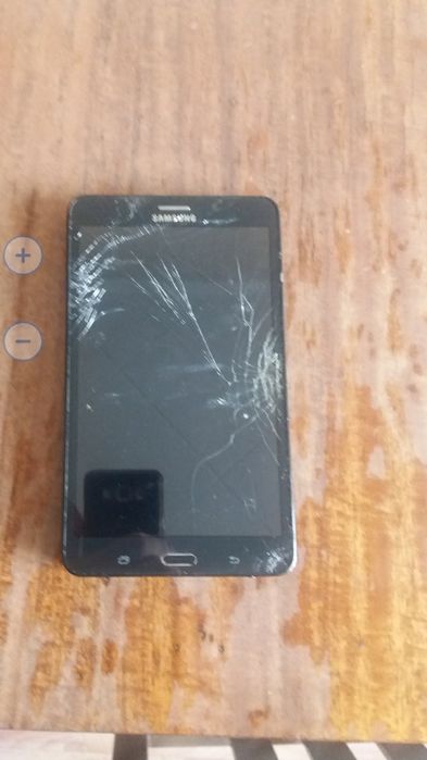 Планшет продам на запчасти.