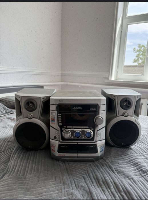 Продаётся музыкальный центр LG Xtreme