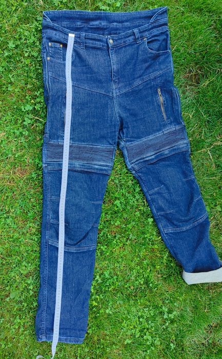 Vând pantaloni moto, material blugi