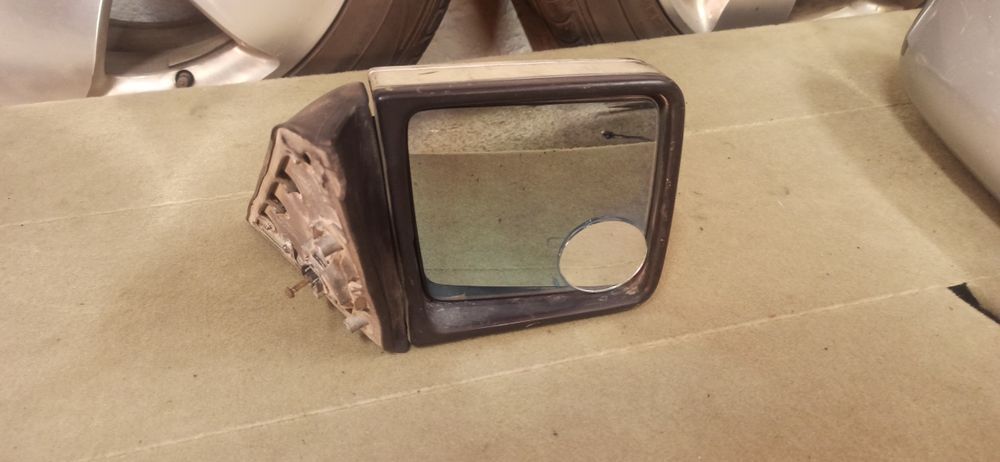 Зеркало на Мерседес