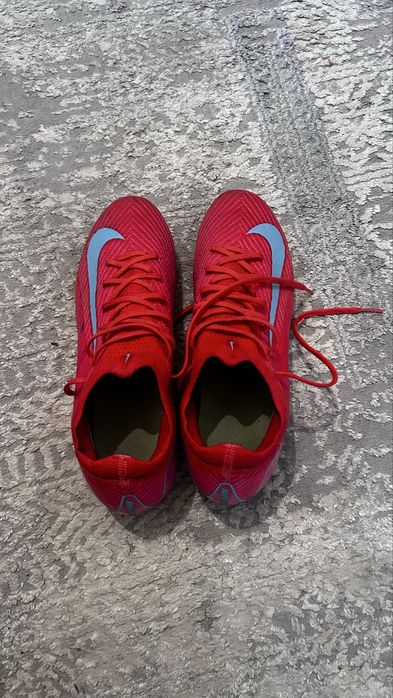 Футболный бутсы Nike